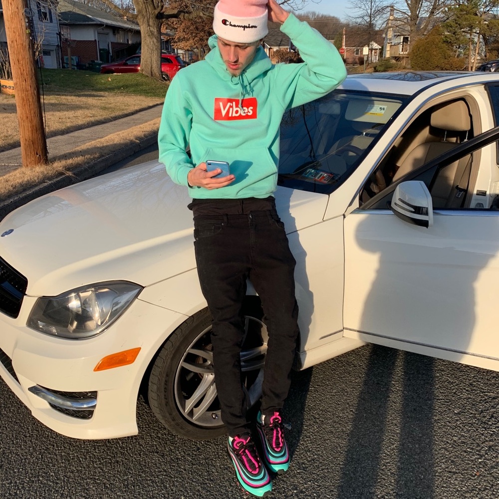 Meet your Posher, Ethan